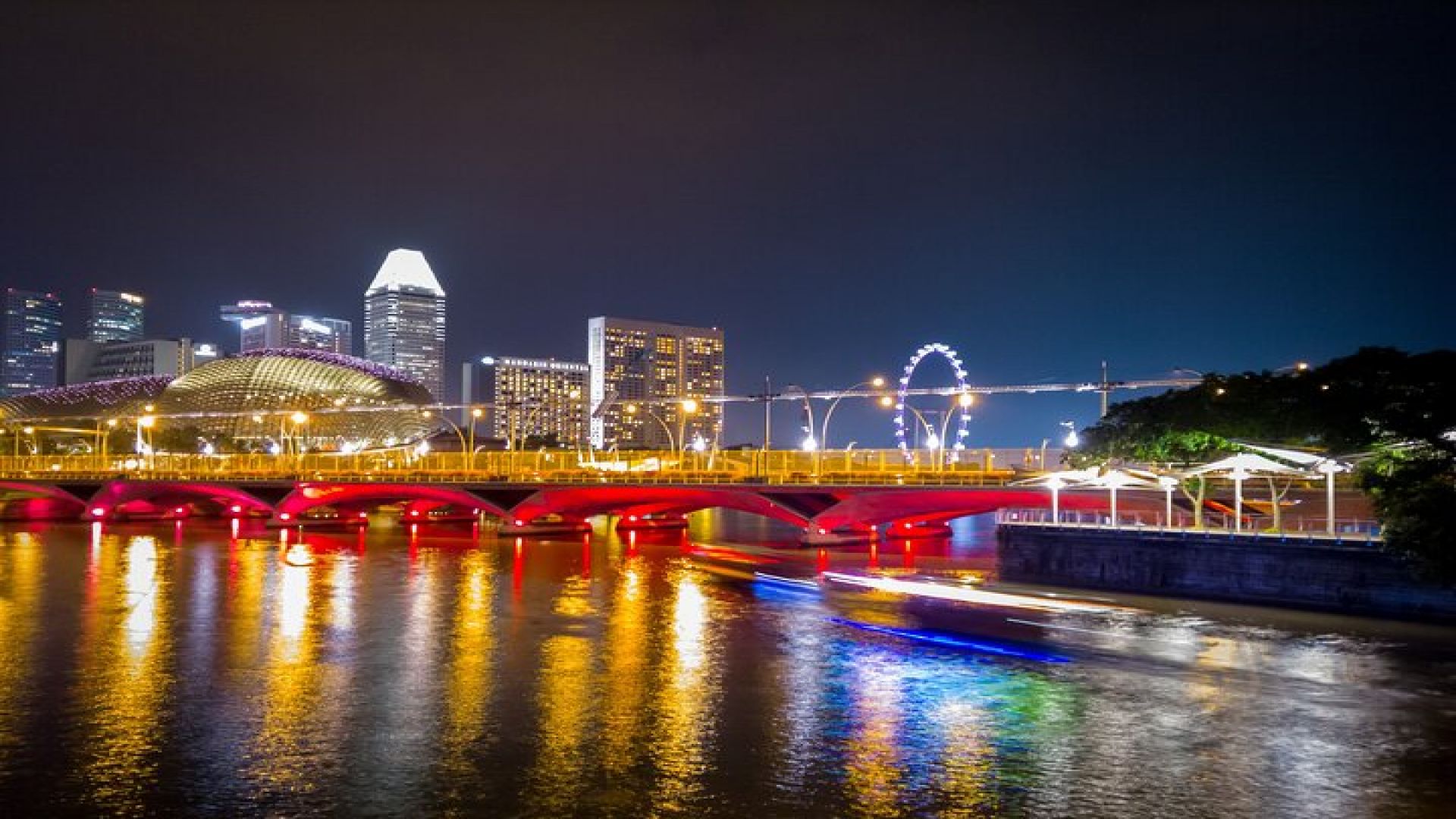 Private Tour: Nighttime Sightseeing with River Cruise