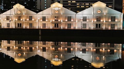 Secrets of Singapore Kick Scooter Tour with Dinner