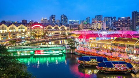 (Small Group) Night Wonders of Singapore: Cruise & Light Shows