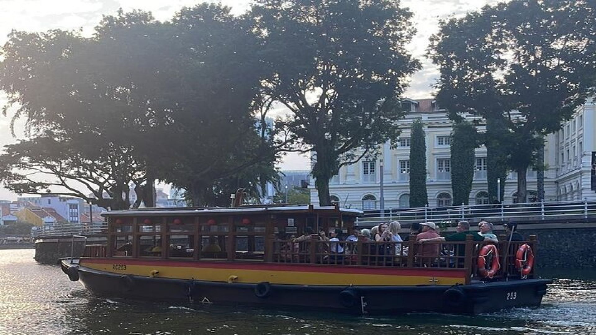 Small Group Full Day Singapore City Tour with Roundtrip Transfers