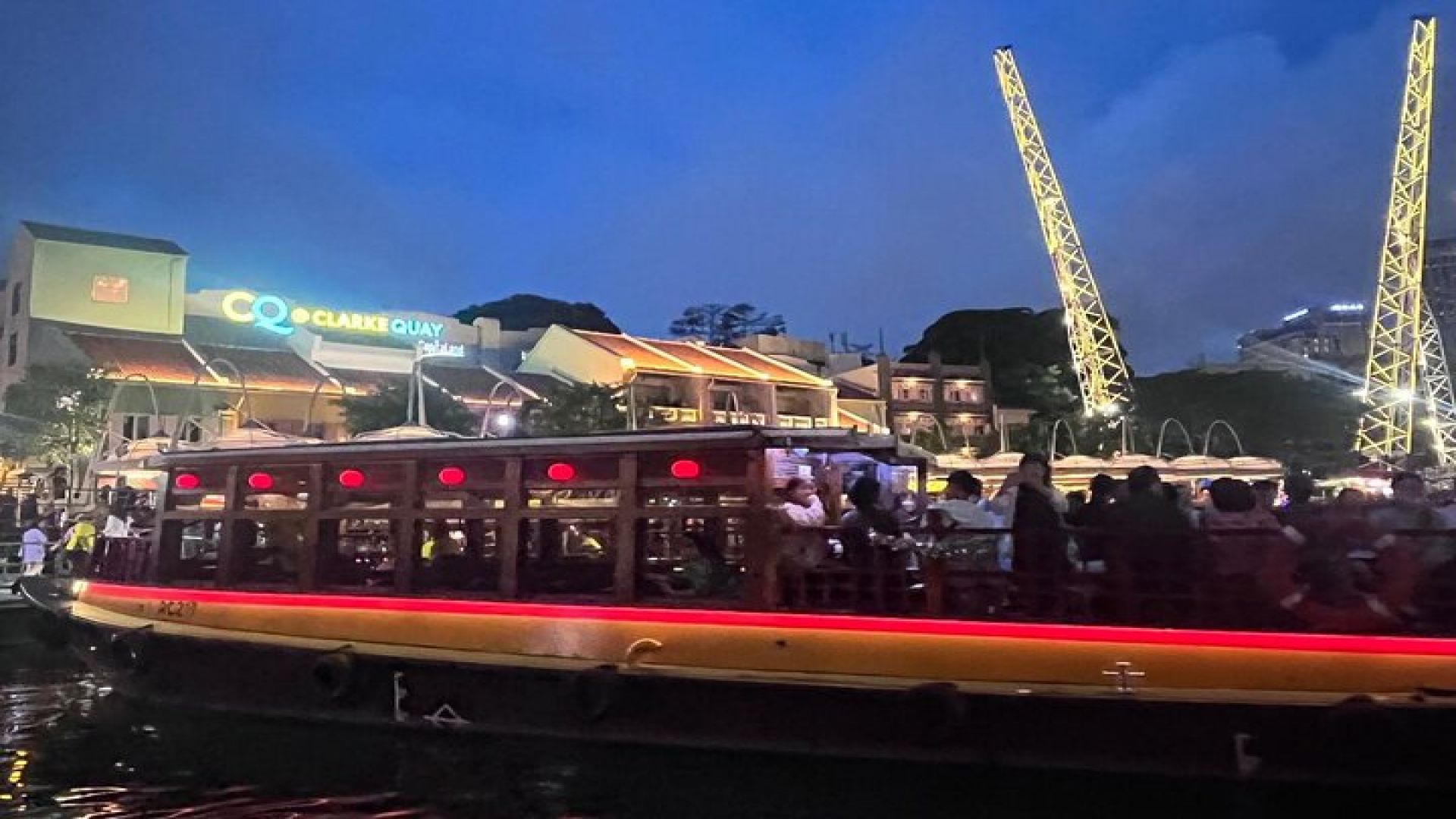 InstaGlam Singapore: Sunset City Tour & Night River Cruise