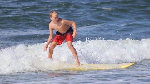 1 Hour Surf Lesson