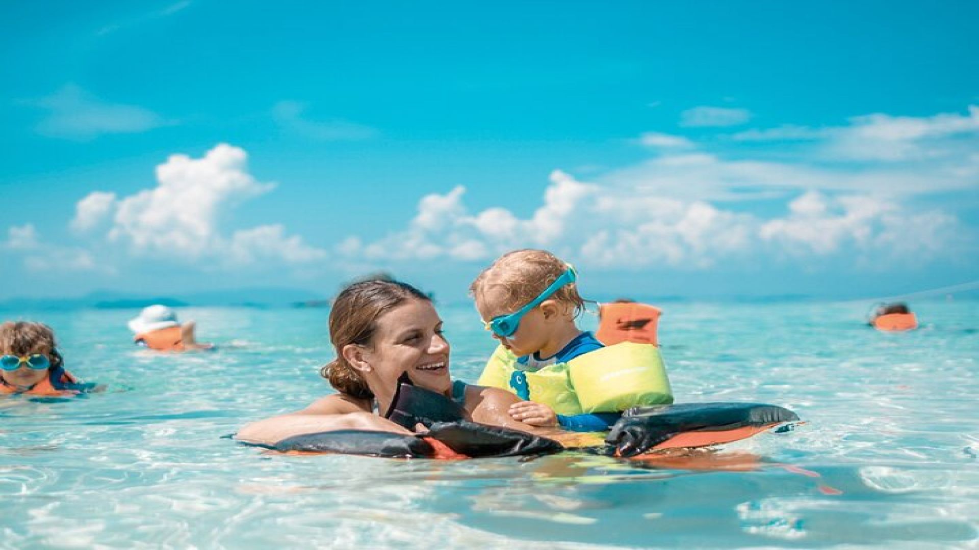 Private Boat Tour with Dolphin Spotting and Snorkelling from Phuket