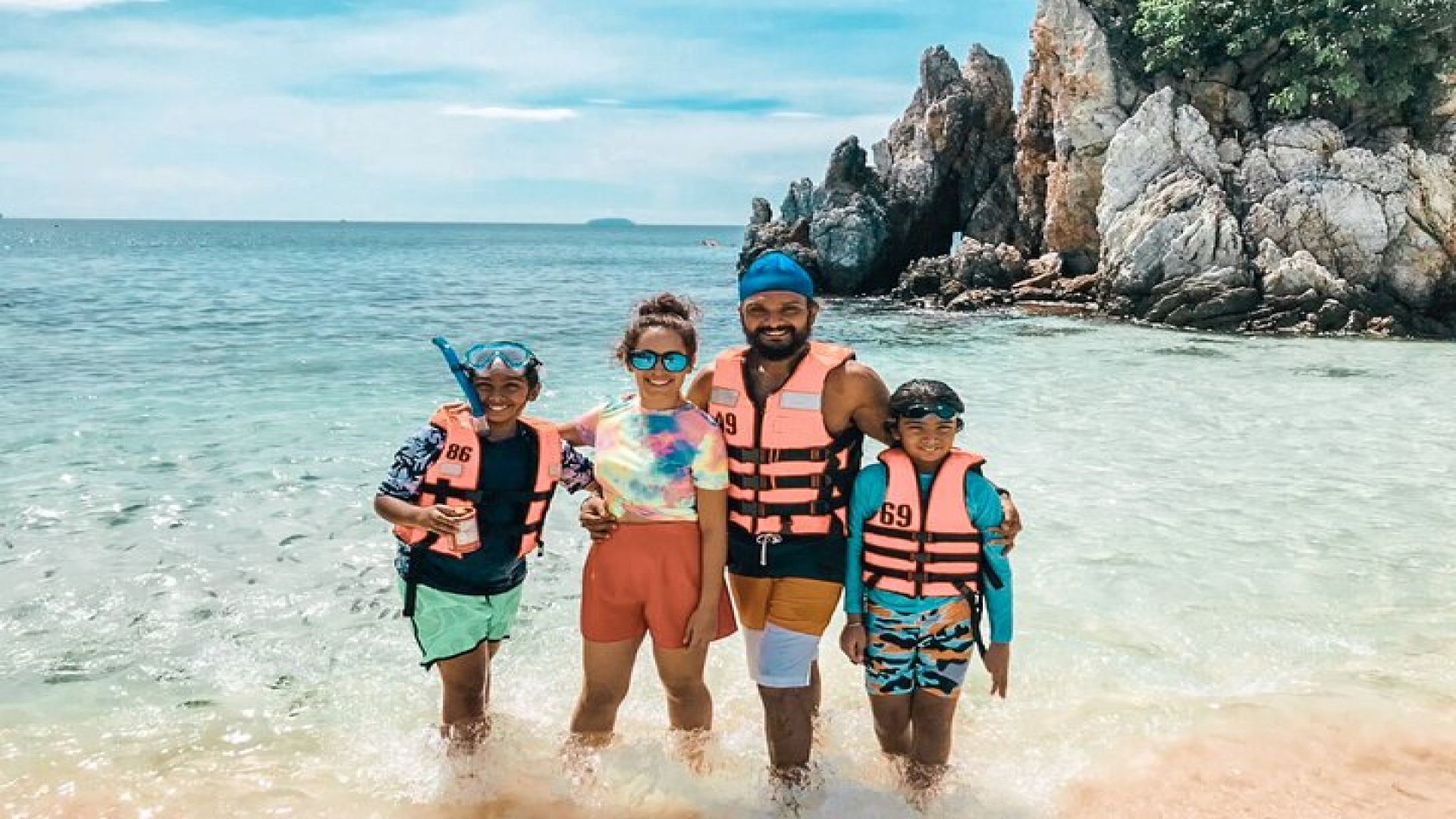 Full-Day Private Cruise of Khai and Mai Ton Islands