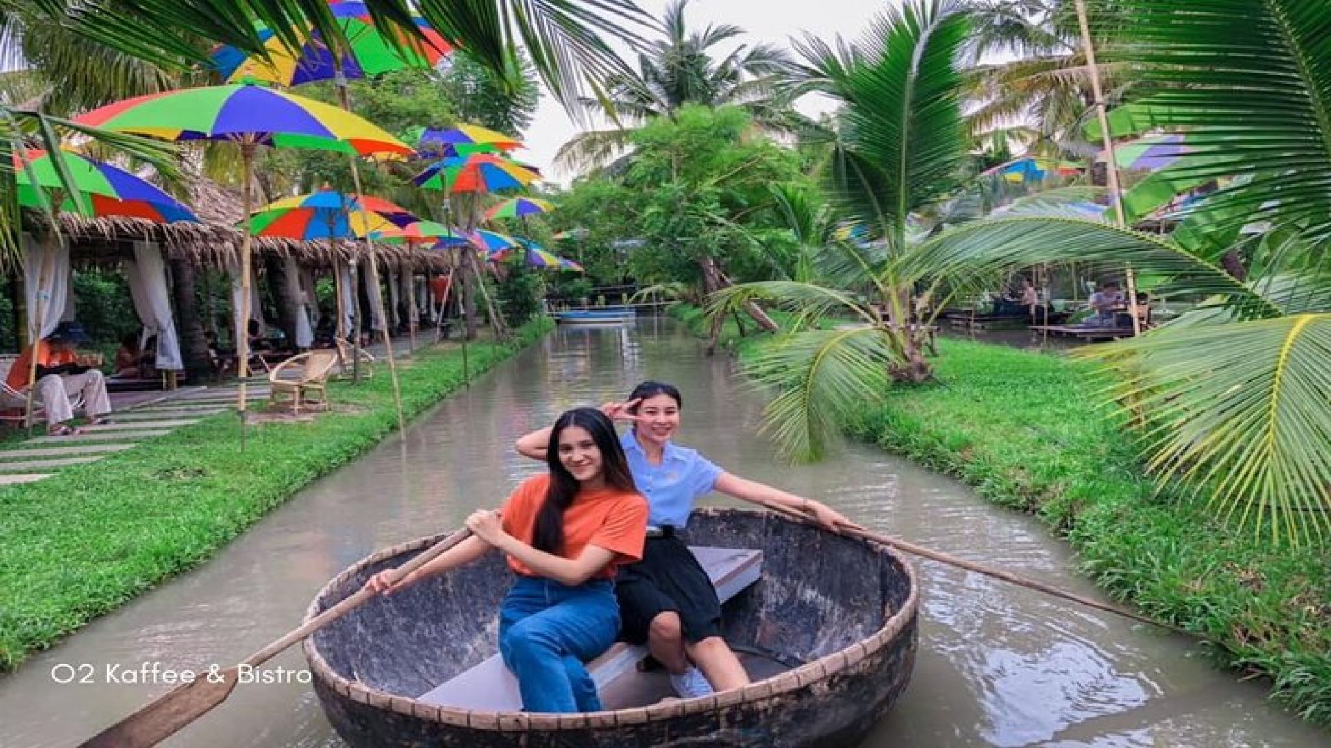 Classic Thailand Join-in Day Tour With Take Train