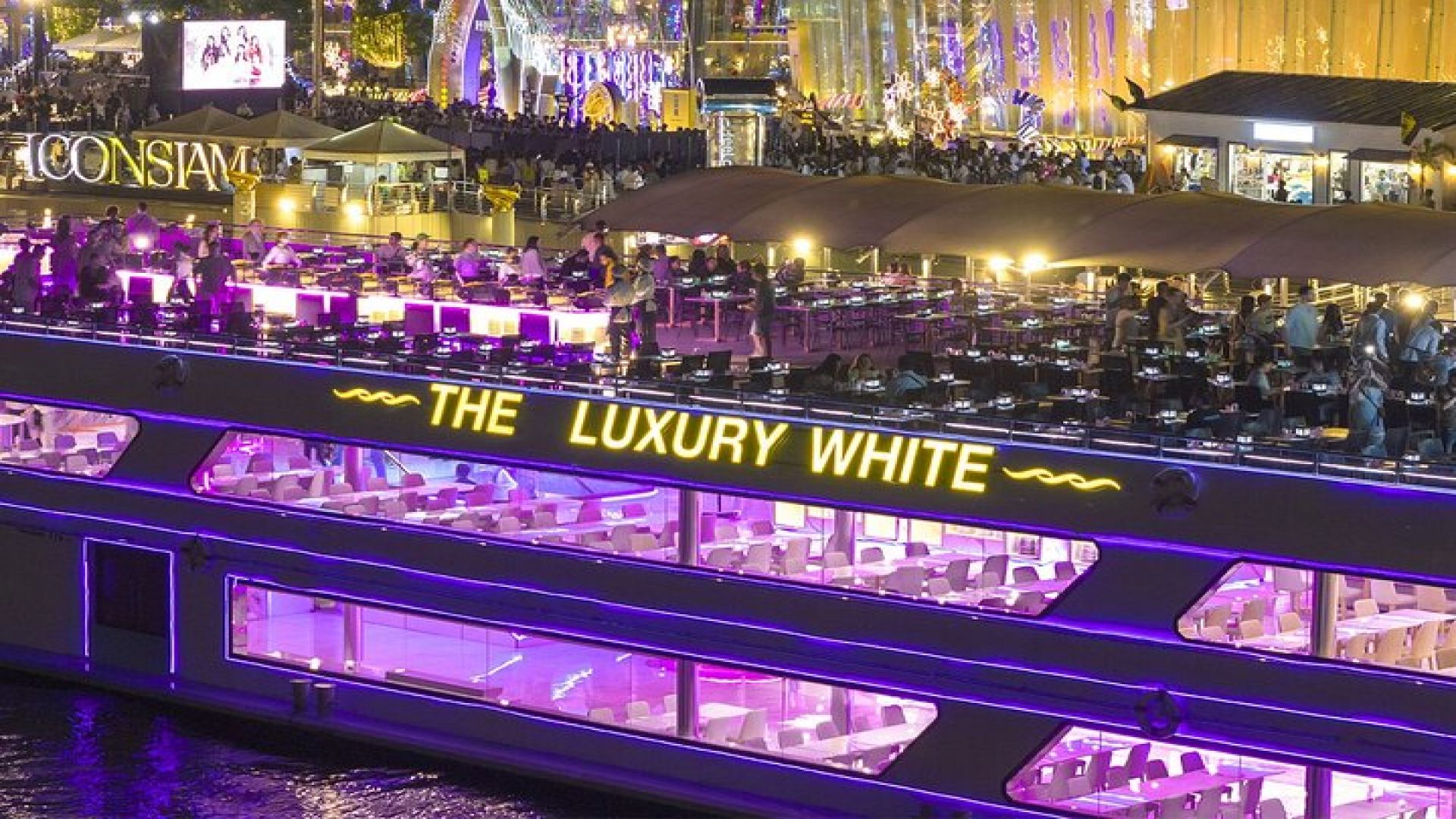 The Luxury White Dinner Cruise in Bangkok