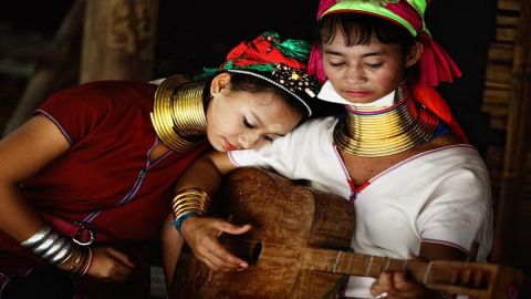 One Day Tour Doi Suthep Temple, Palad Temple, Orchid Farm, Longneck hill tribe village (Private tour)