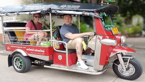 Half Day Chiang Mai City and Culture tour by Electric Tuk Tuk (Private Tour)