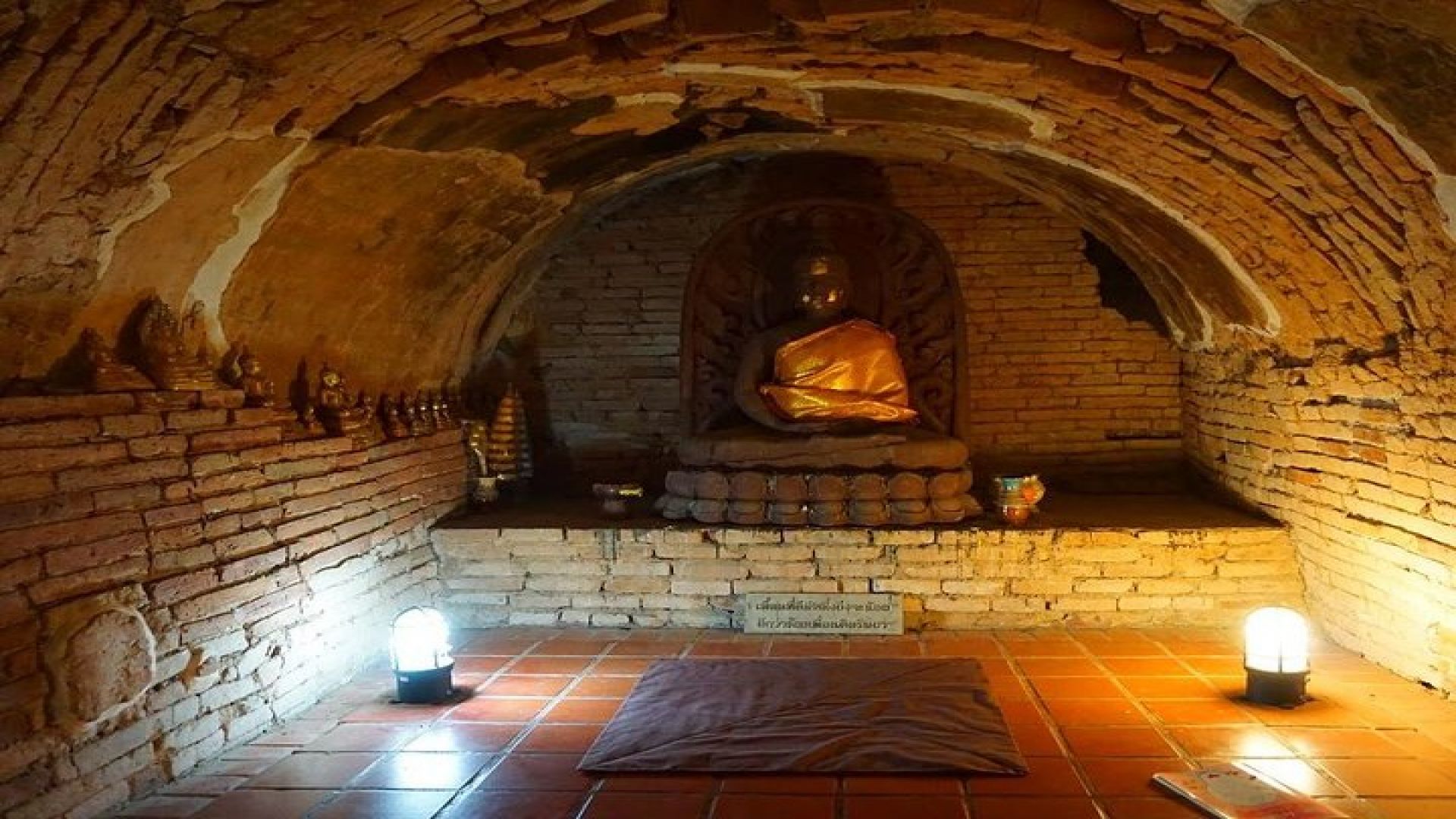 Half Day Umong Temple and Monk Chanting at Doi Suthep Temple ( Private tour)