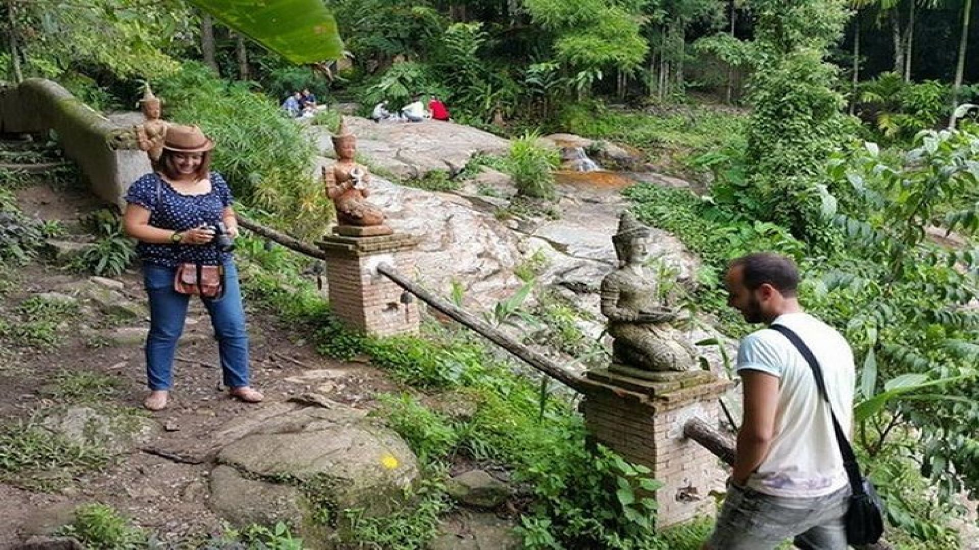 Half Day, Monk Chat Meditation Retreat on Waterfall Temple, Chiang Mai, Thailand