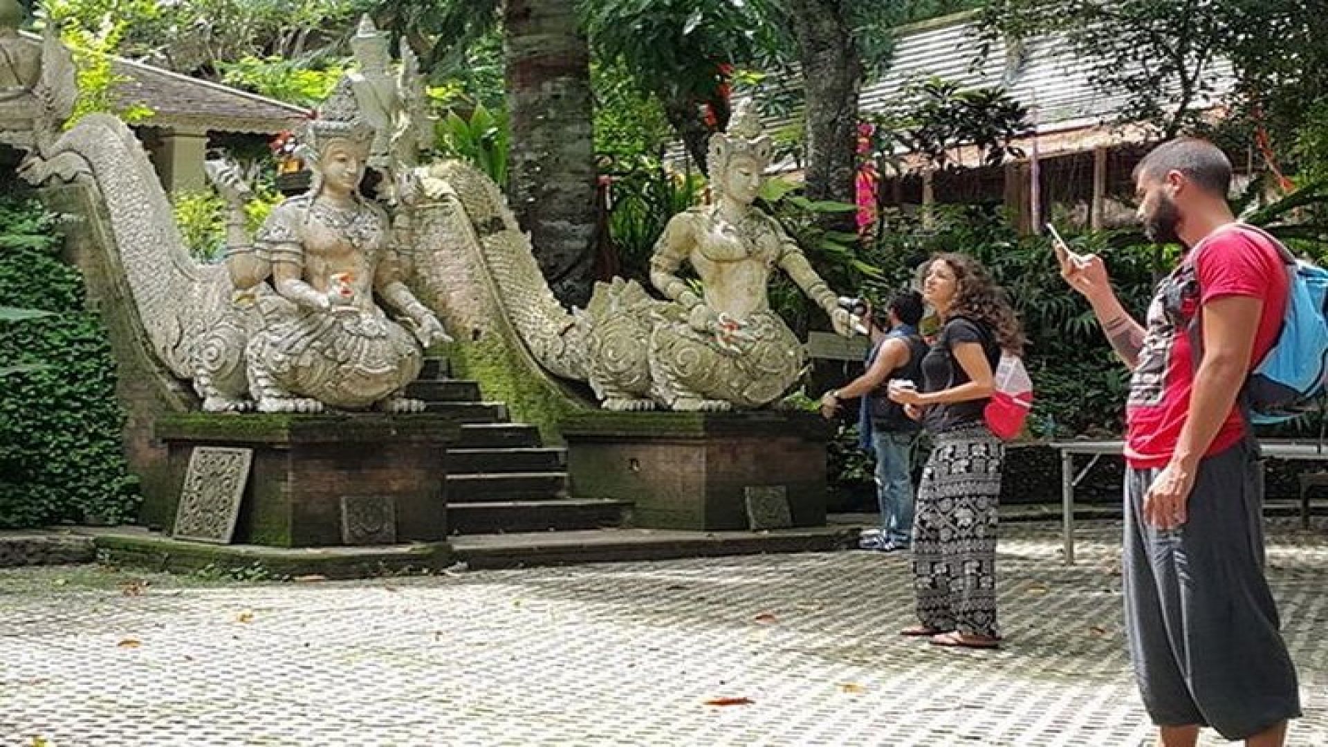 Half Day, Monk Chat Meditation Retreat on Waterfall Temple, Chiang Mai, Thailand