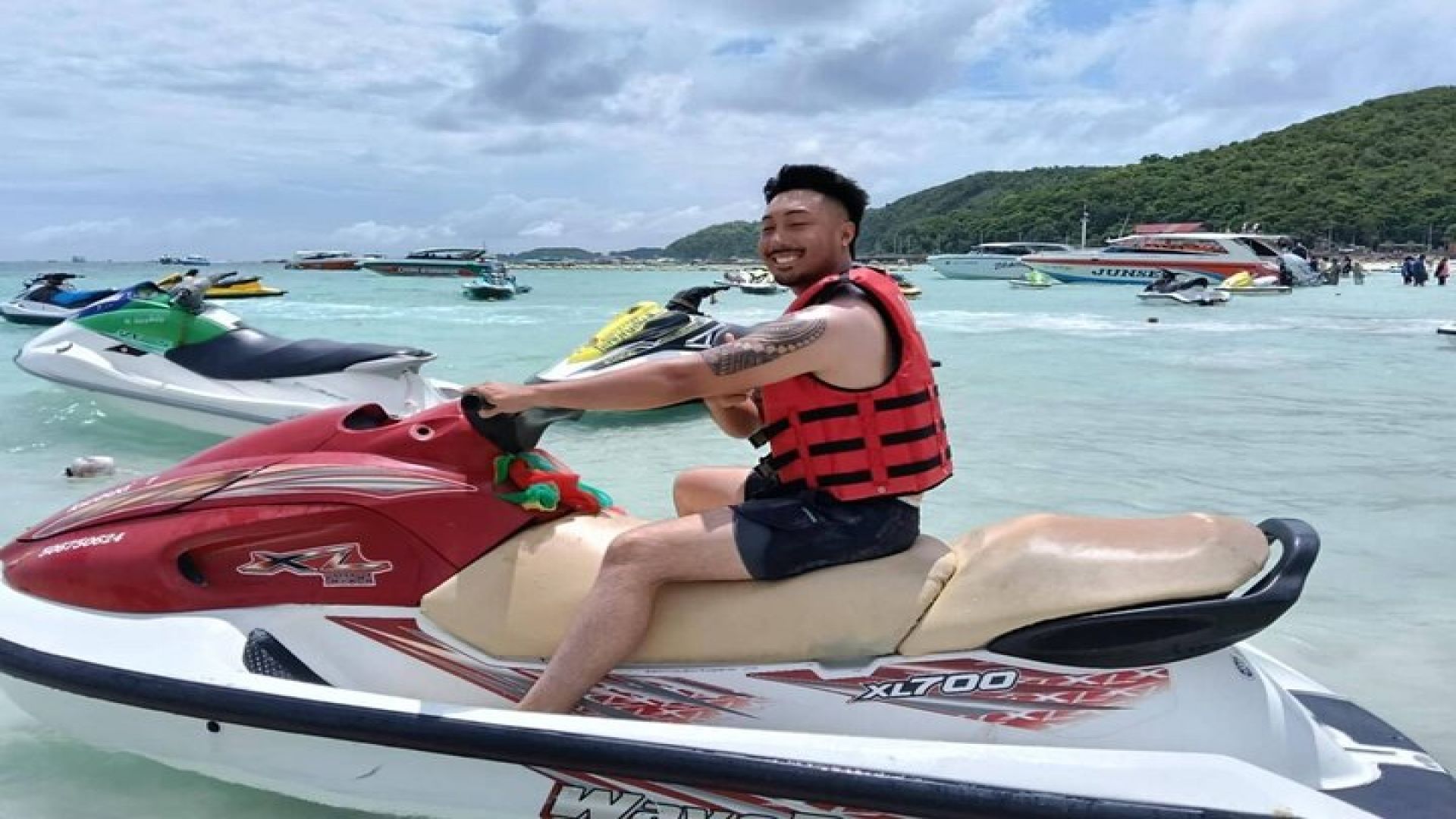 Pattaya Coral Island speed boat with lunch from Bangkok 