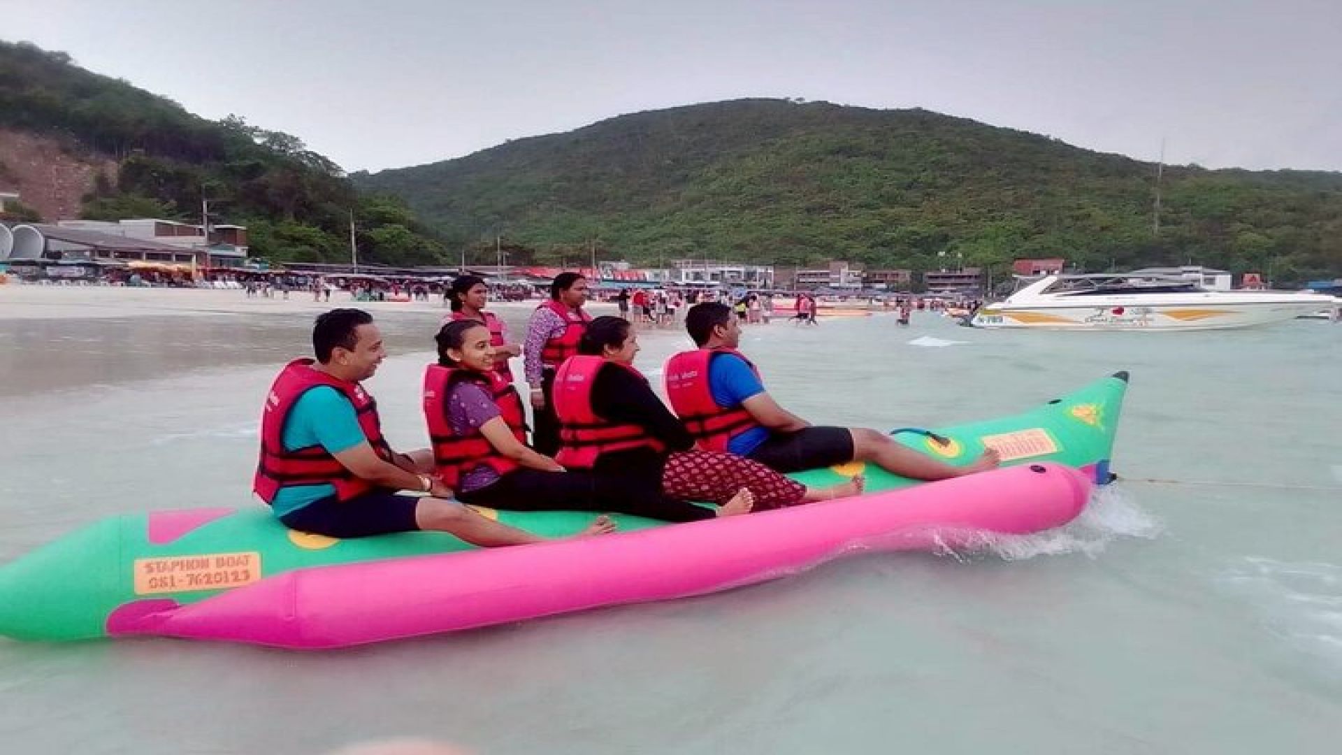 Pattaya Coral Island speed boat with lunch from Bangkok 