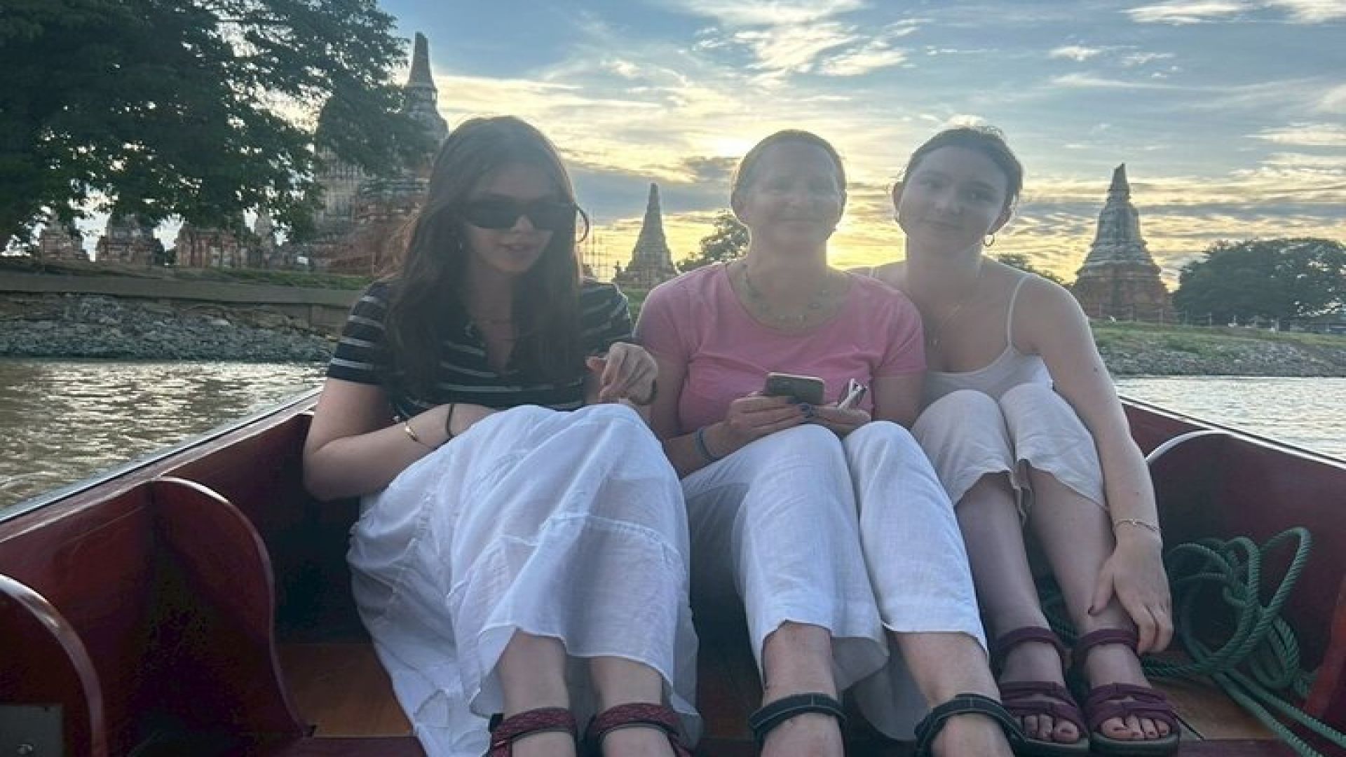 Ayutthaya World Heritage Temples & Sunset Cruise Private Tour 