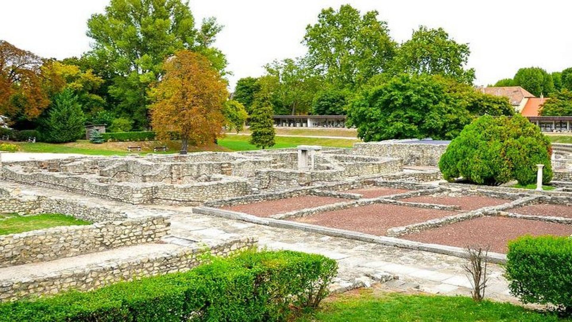 By uncharted Budapest by bike!