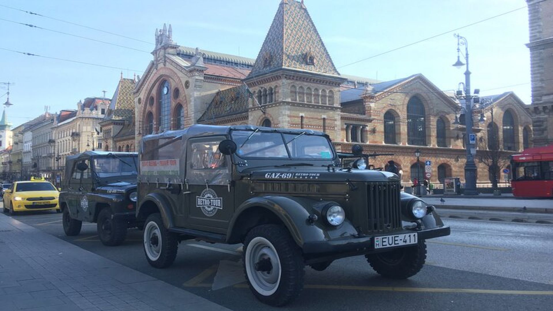 Budapest Sunrise Tour in a Vintage Russian Jeep