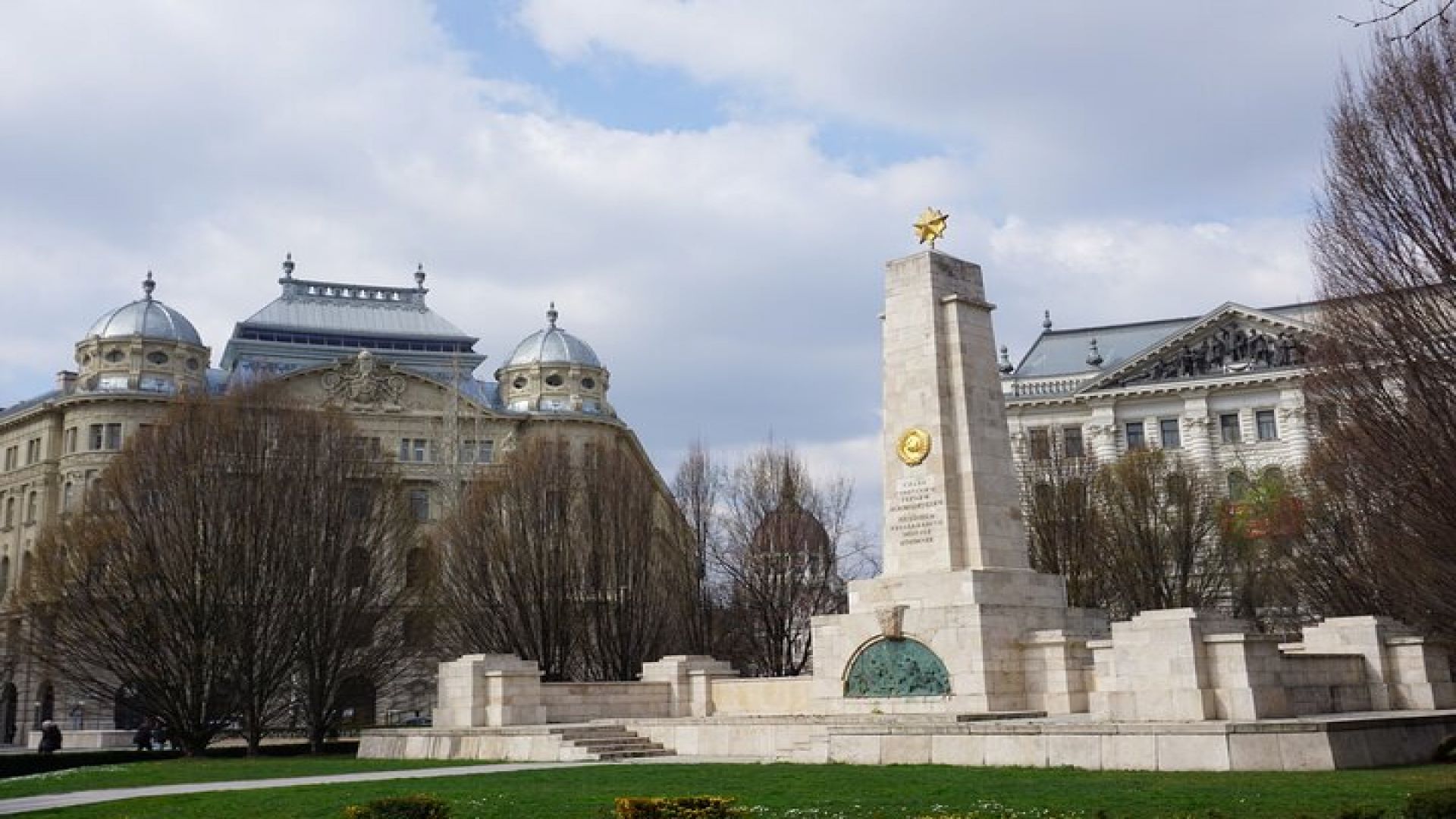 Budapest 20th Century Historical Walking Tour