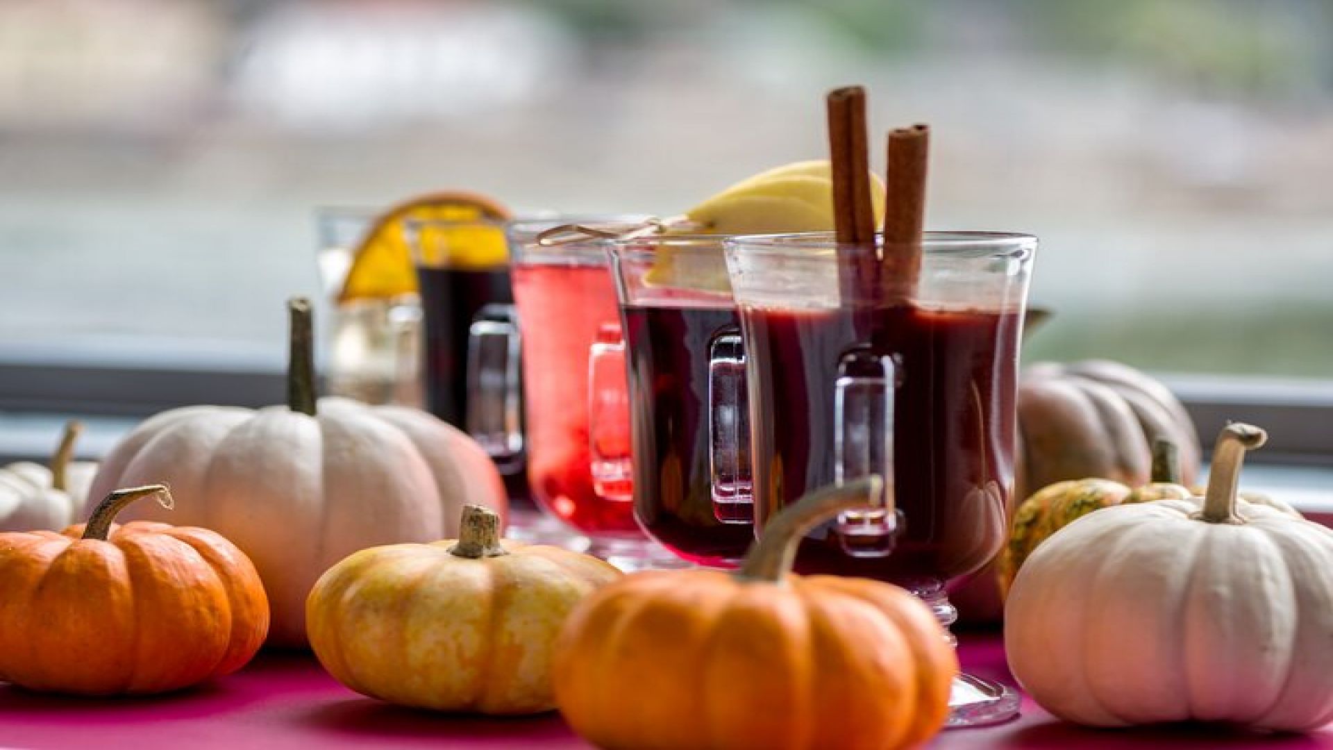 Mulled Wine Danube Cruise with Audio Guide in Budapest