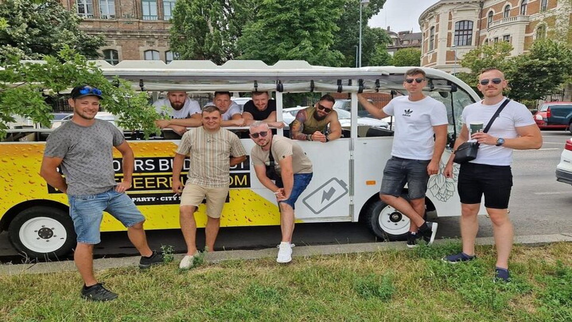 Budapest BeerBus Tour 90 Minutes Private Experience