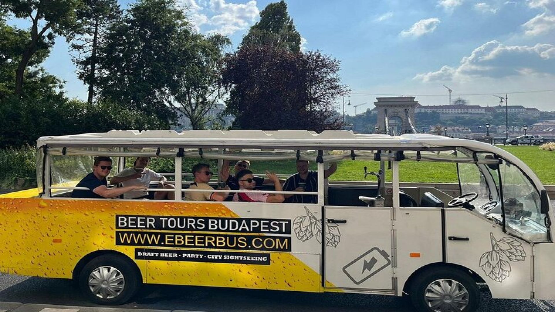 Budapest BeerBus Tour 90 Minutes Private Experience