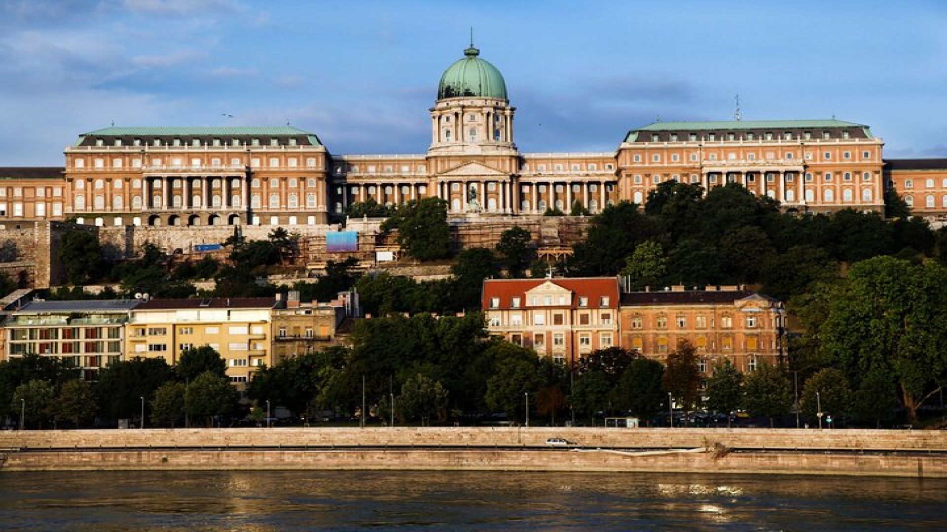 Historical and Cultural Self Guided Walking Tour in Budapest