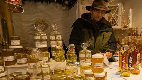 Christmas in Budapest - Private Walking Tour + Chimney Cake