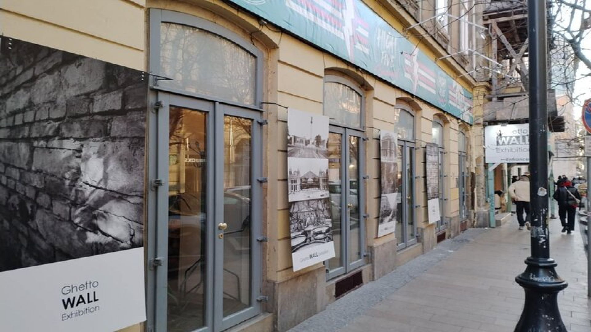 Budapest Jewish Ghetto Wall with History Guide
