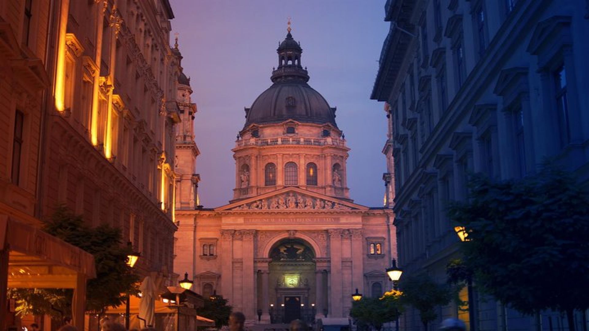 Explore Magnificent Budapest: Self-Guided Audio Tour