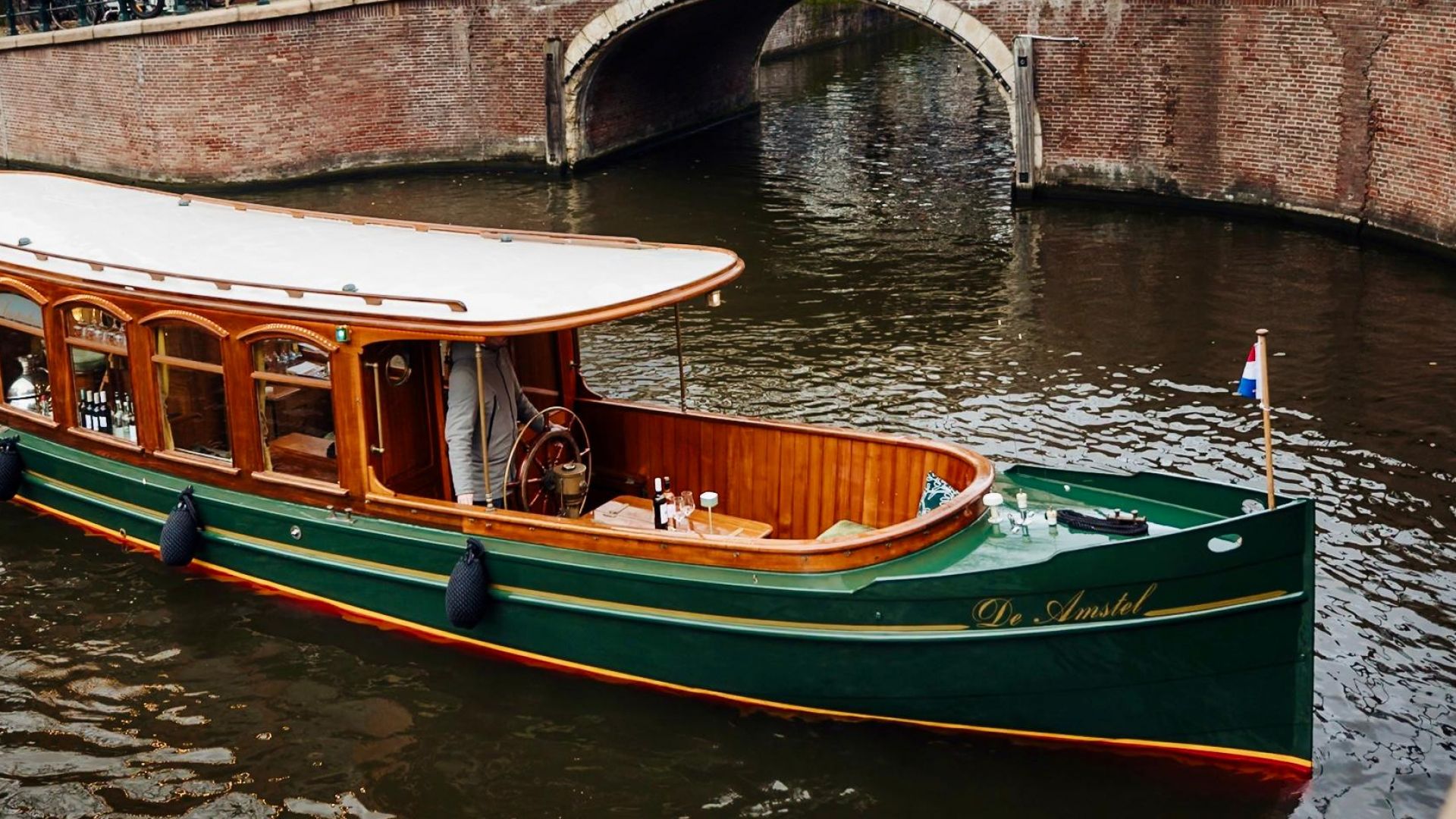 Signature Boats Amsterdam Saloon cruise 