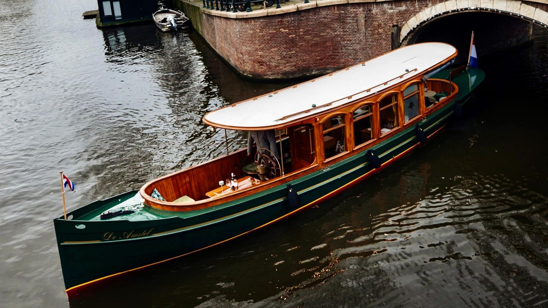 Signature Boats Amsterdam Saloon cruise 