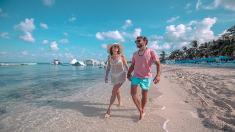Cozumel: Paradise Beach Club All-Inclusive Day Pass