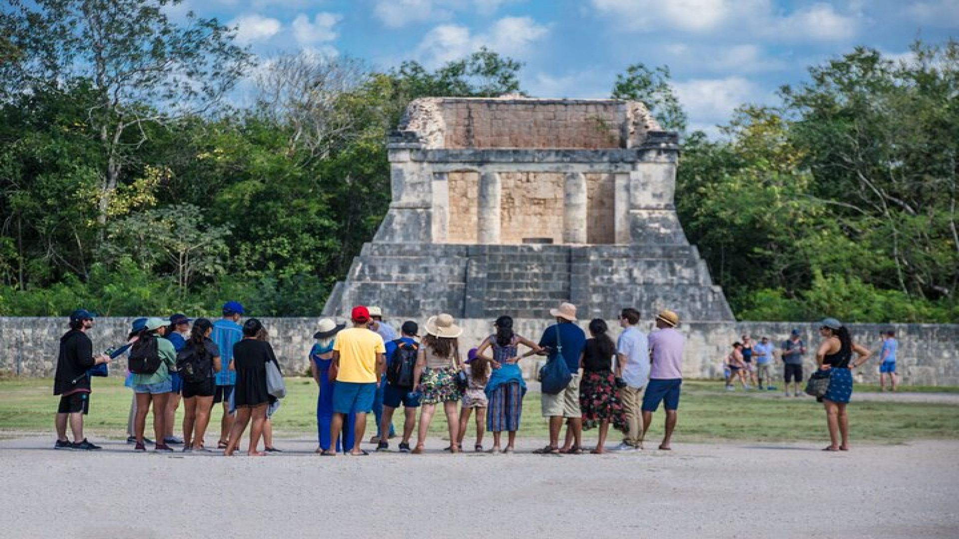 Chichen Itza, Cenote & Valladolid Tour with Tequila and Lunch