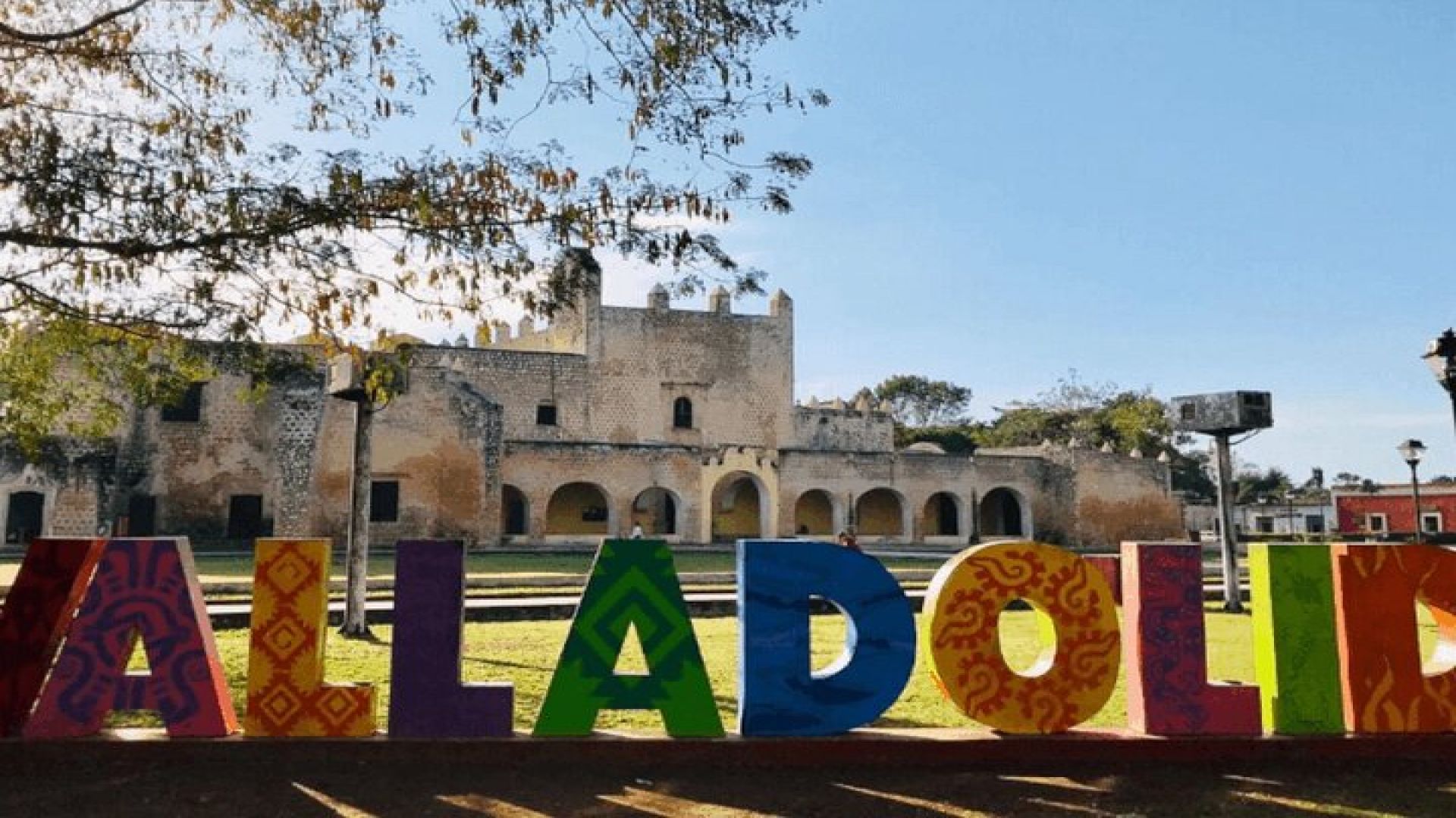 Private Chichen Itza, Cenote and Valladolid Tour with Lunch