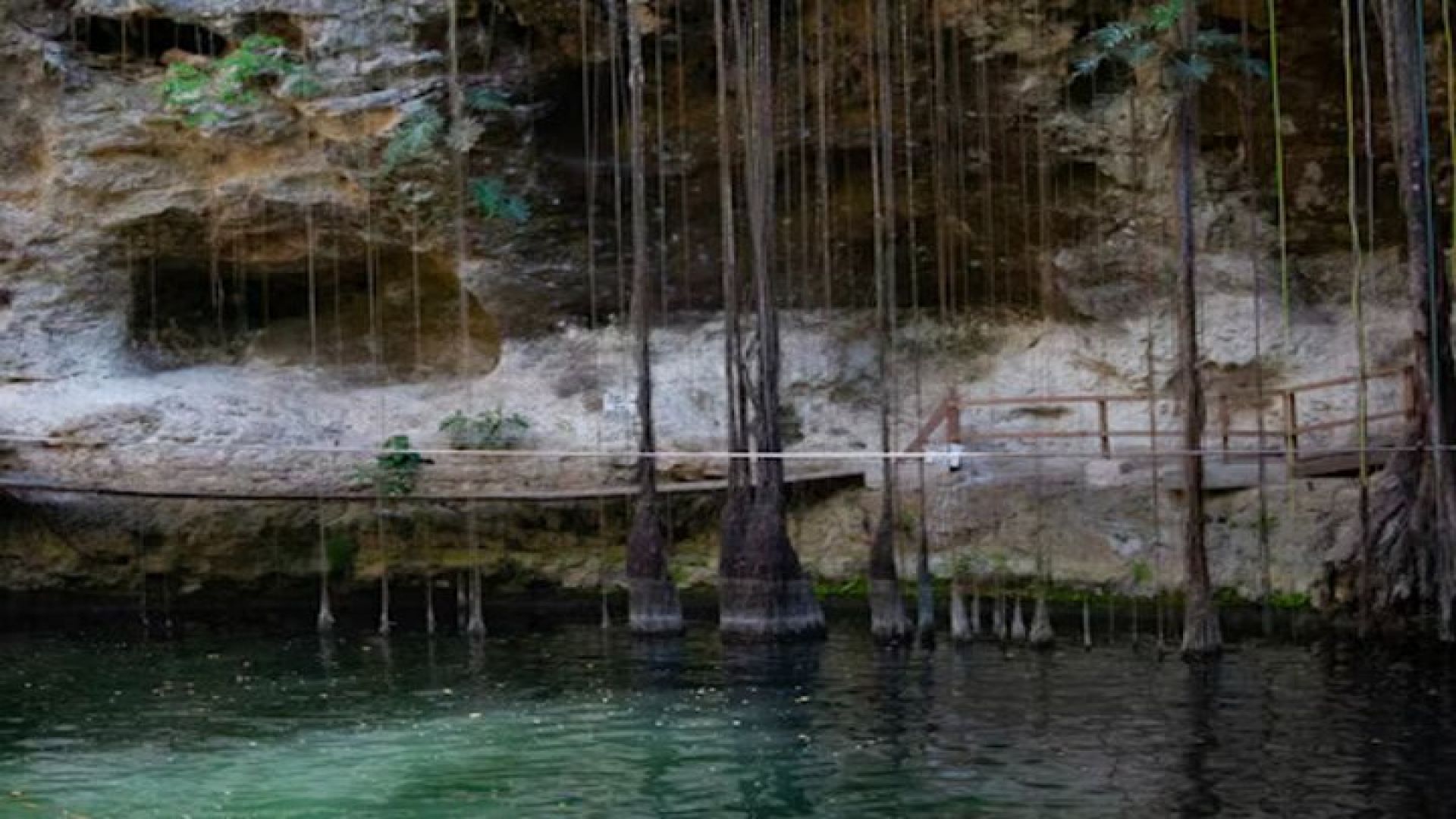 Merida : Chichen Itza, Izamal and Cenote with lunch and pick up