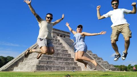 Chichen Itza, Private Cenote/Food Experience & the magic Izamal