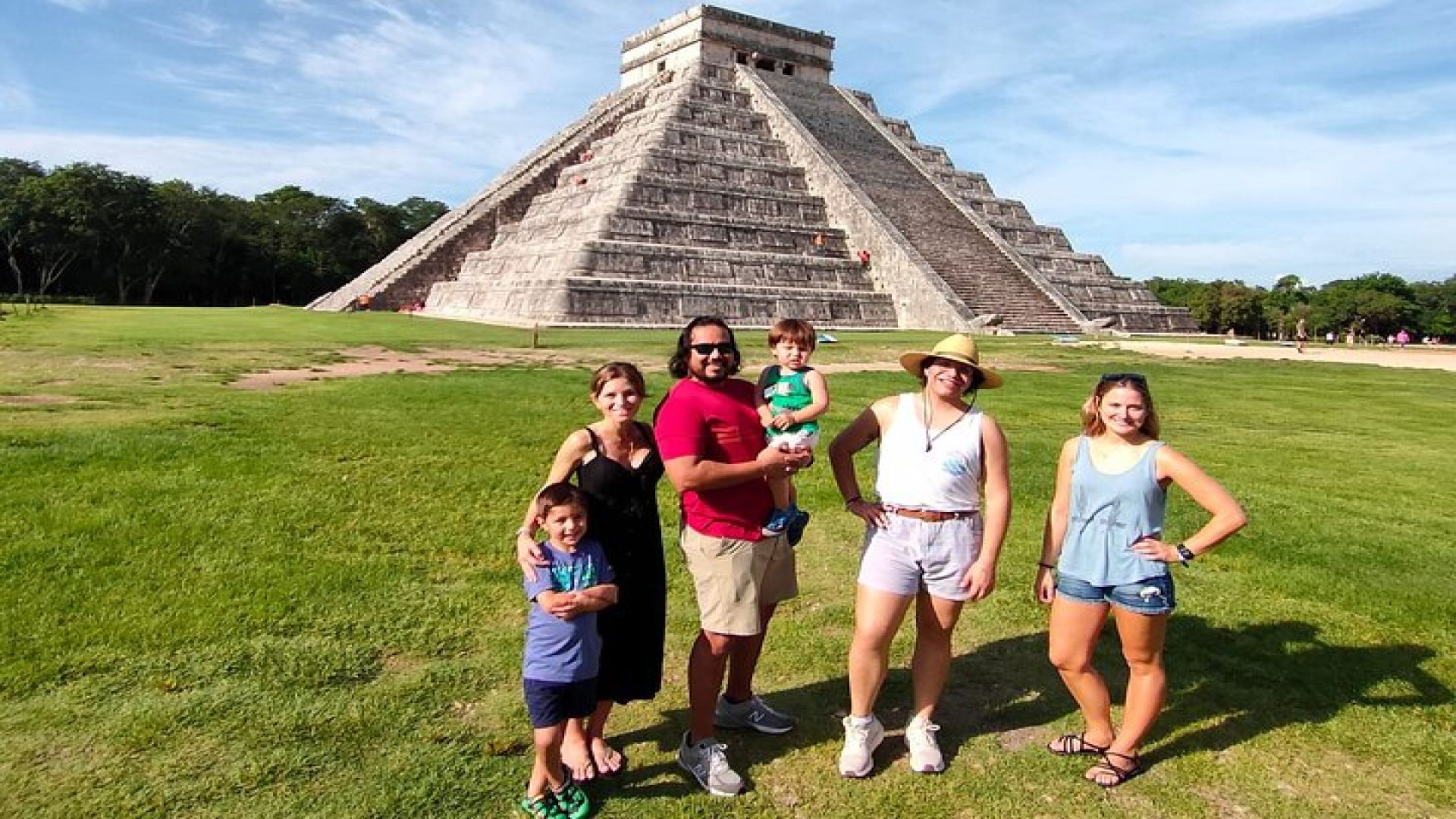 Chichen Itza, Private Cenote/Food Experience & the magic Izamal