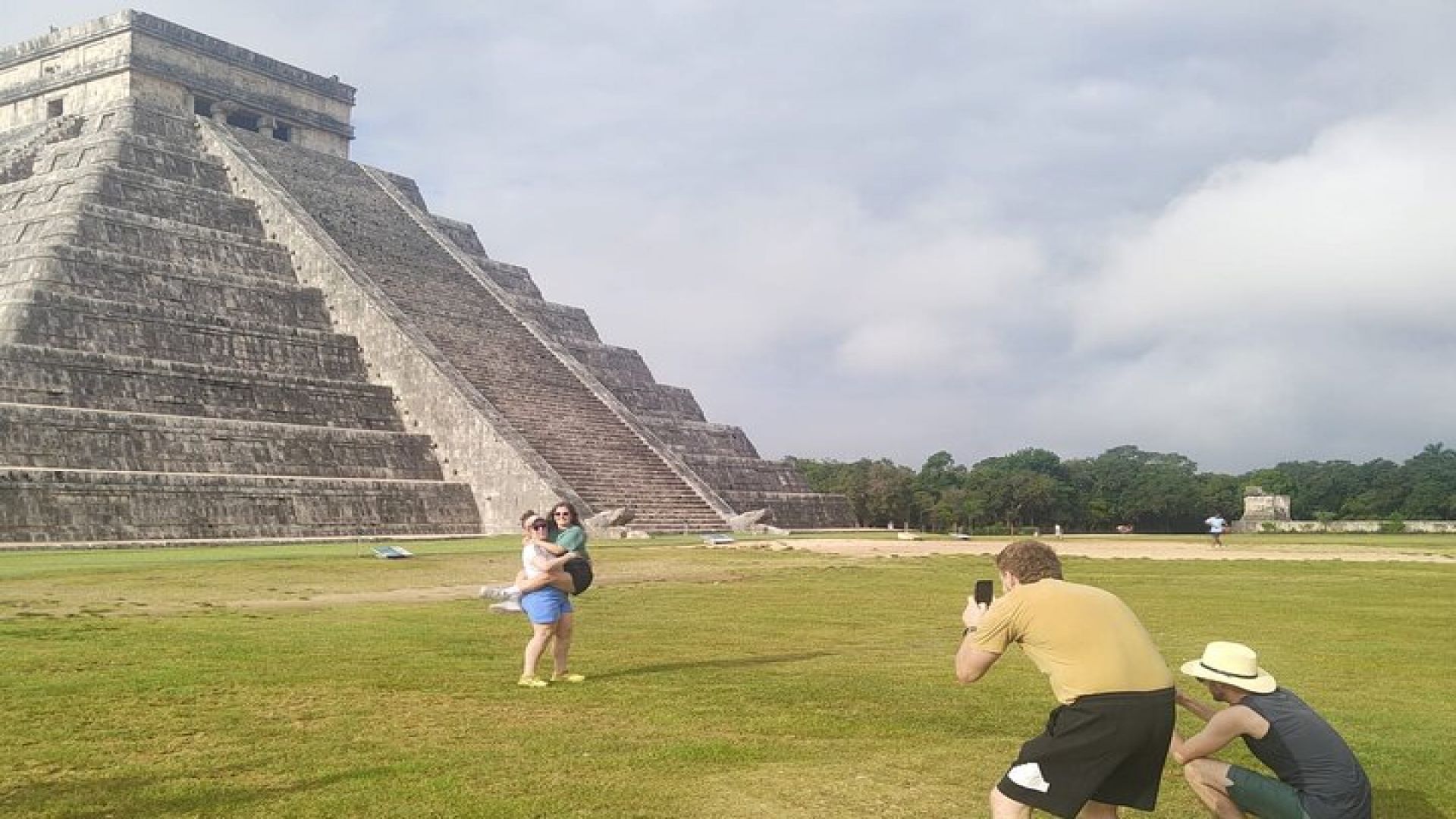 Chichen Itza, Private Cenote/Food Experience & the magic Izamal