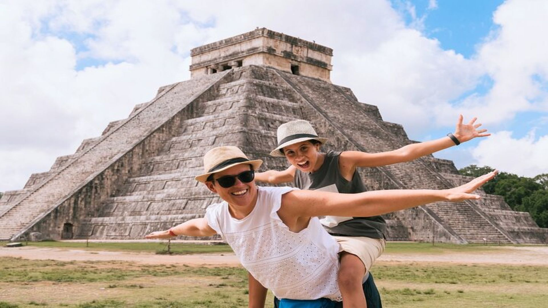 Chichen Itza Gastronomic, Valladolid and Cenote Extremo