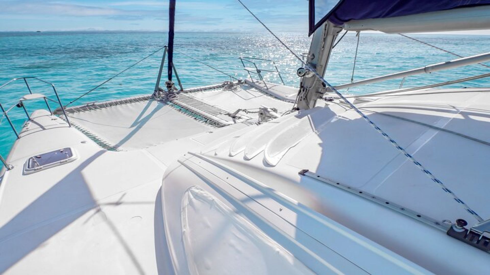 Catamaran Cancun to Isla mujeres Lunch OpenBar and Snorkeling