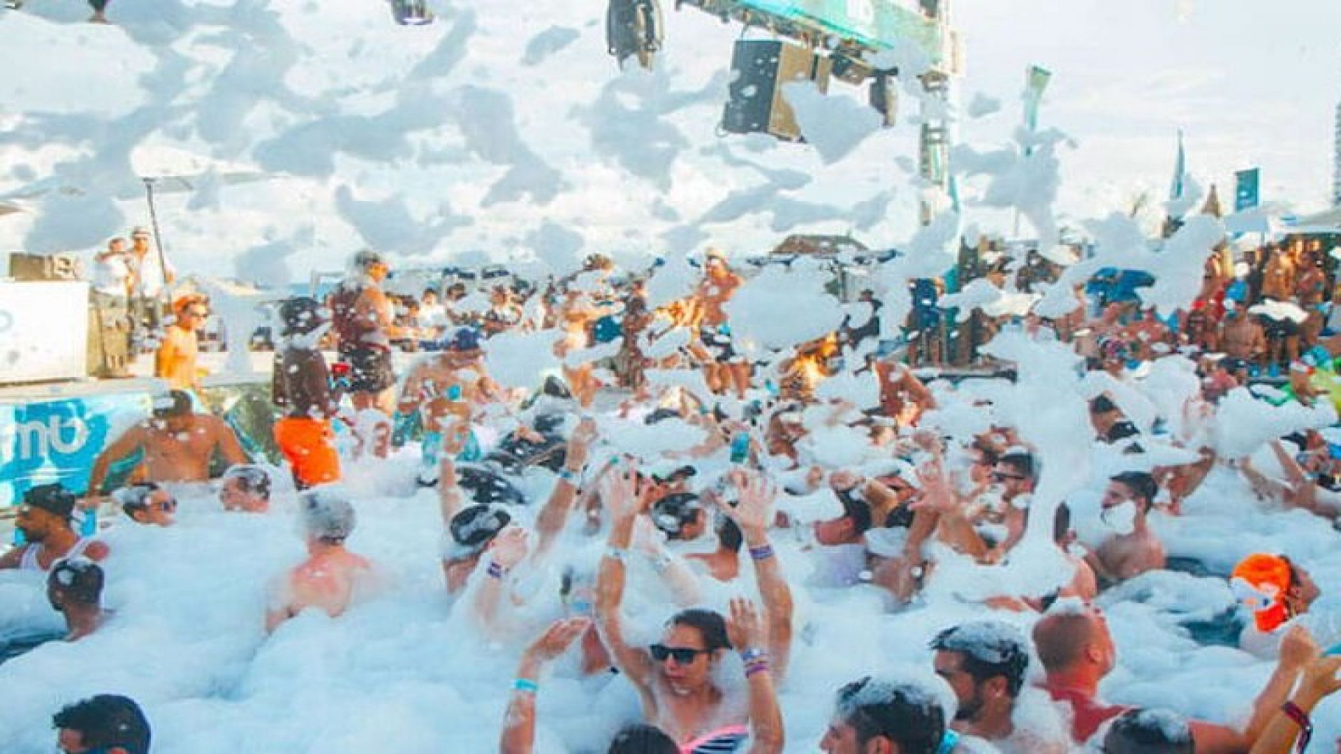 Coco Bongo Beach Club