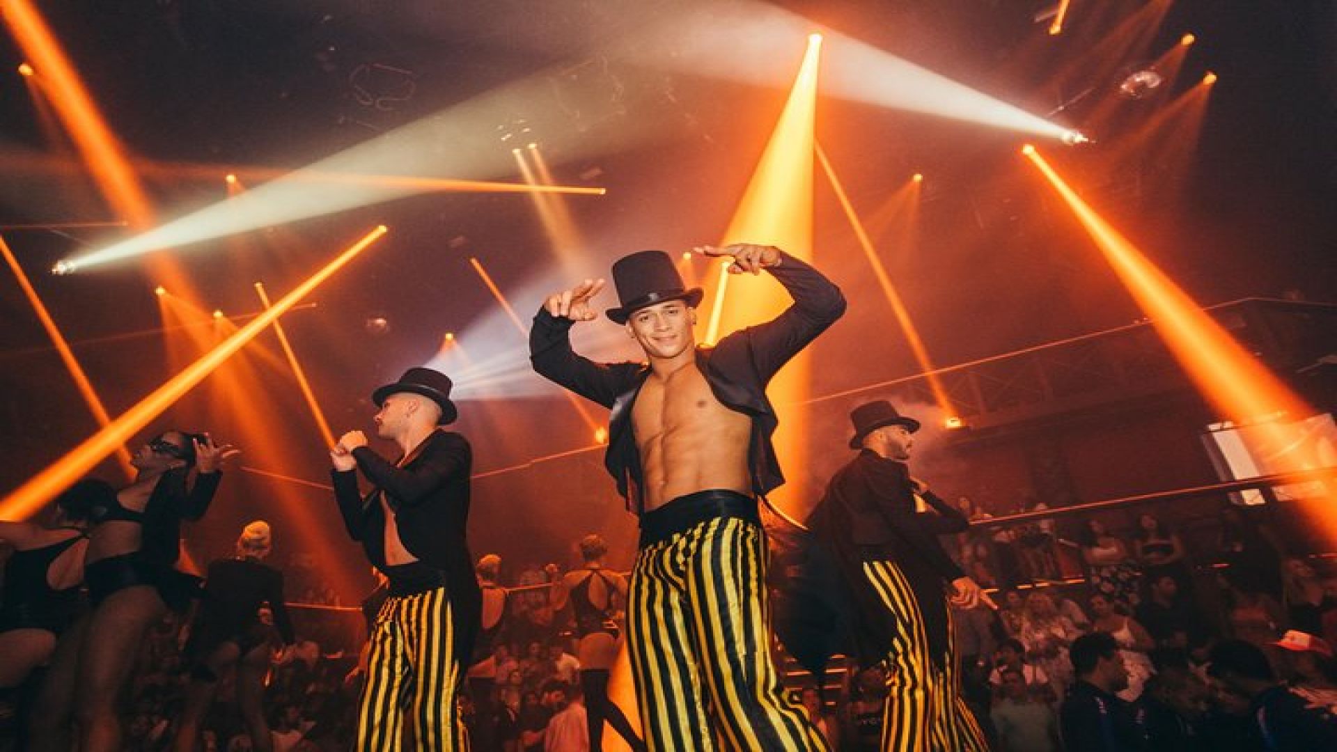 Skip the Line: Cancun Coco Bongo Regular Entrance Ticket 