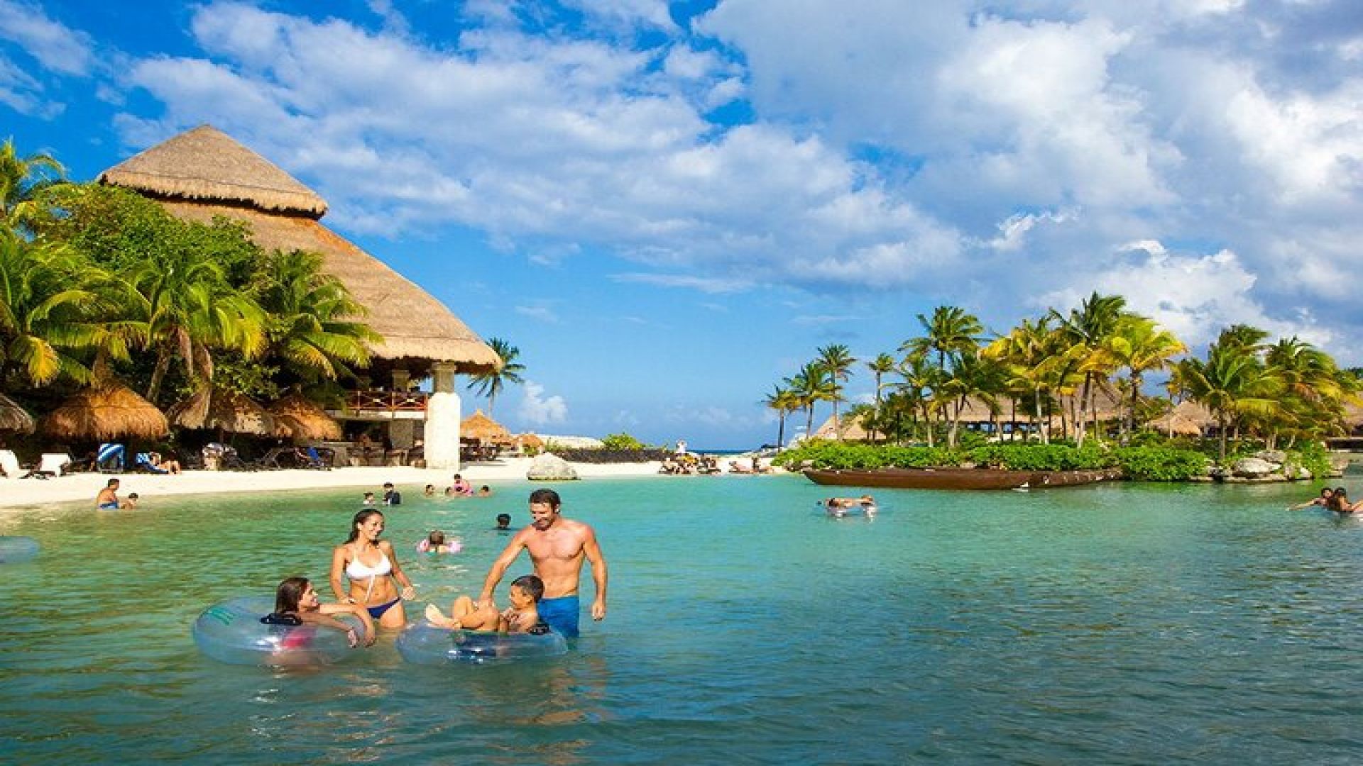 Extraordinary Xcaret Plus Tour with Transportation from Riviera Maya & Cancún