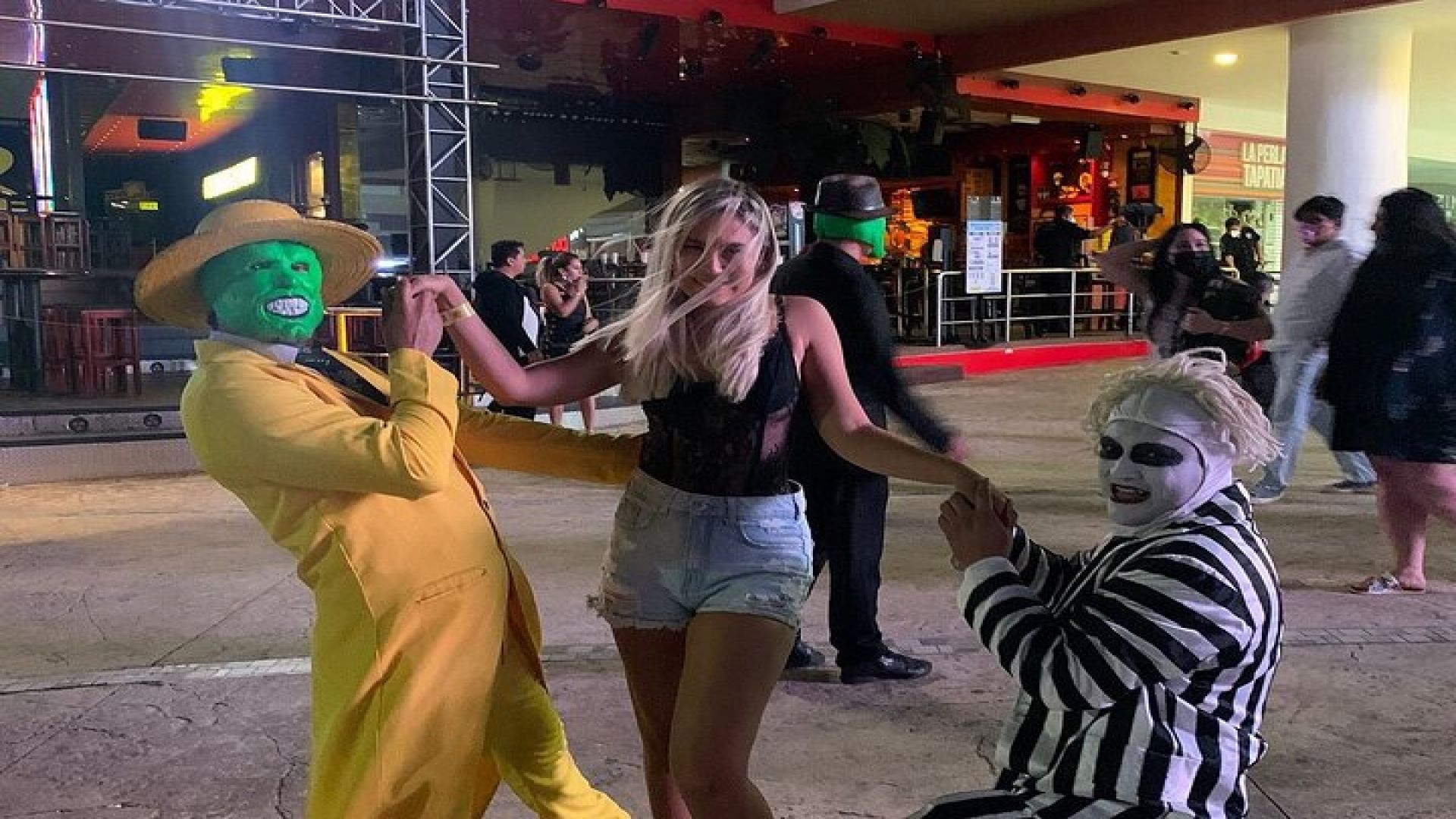 Entry ticket to the Coco Bongo Cancun nightclub