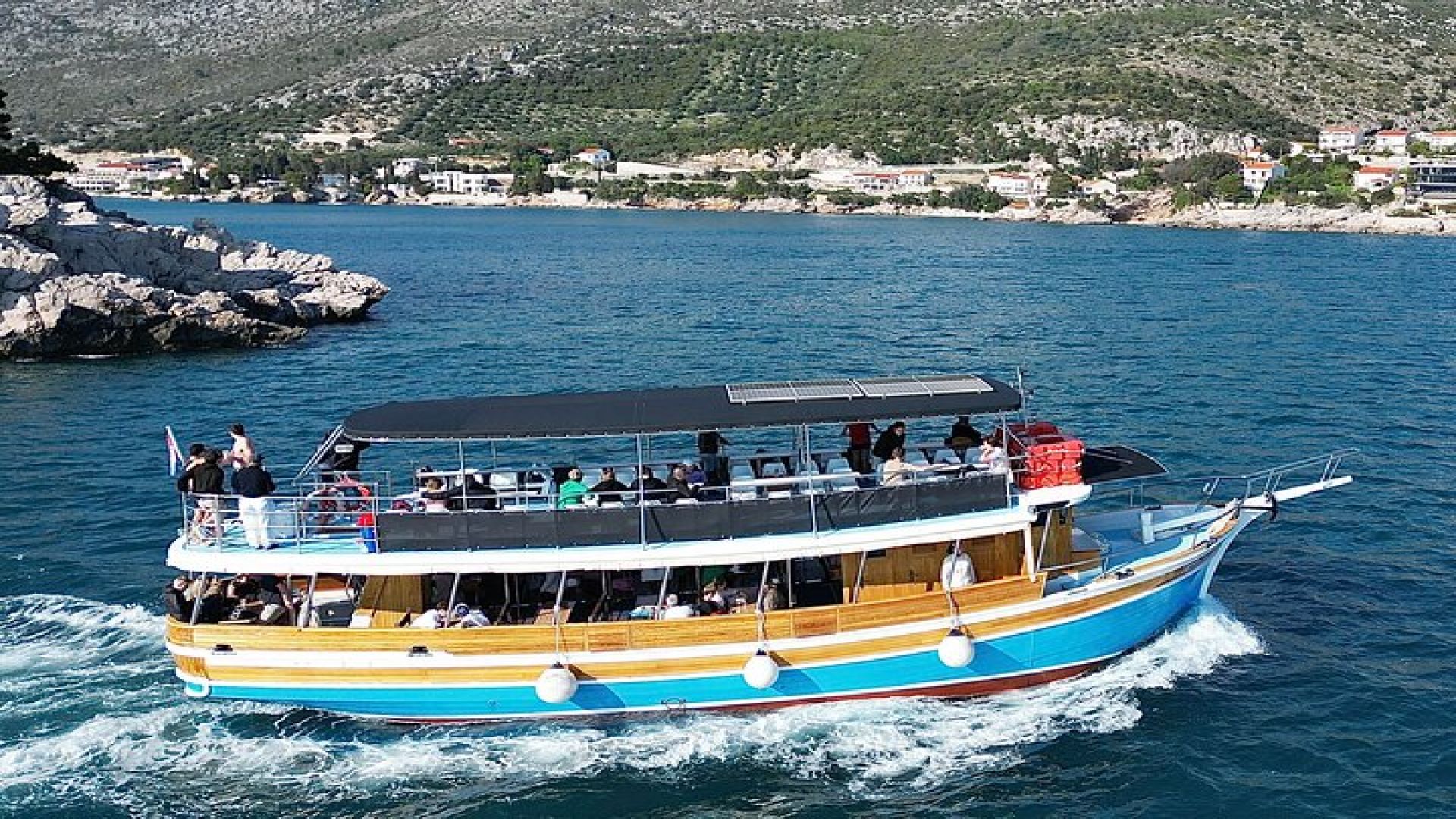 Full-Day Dubrovnik Elaphite Islands Cruise with Lunch and Drinks