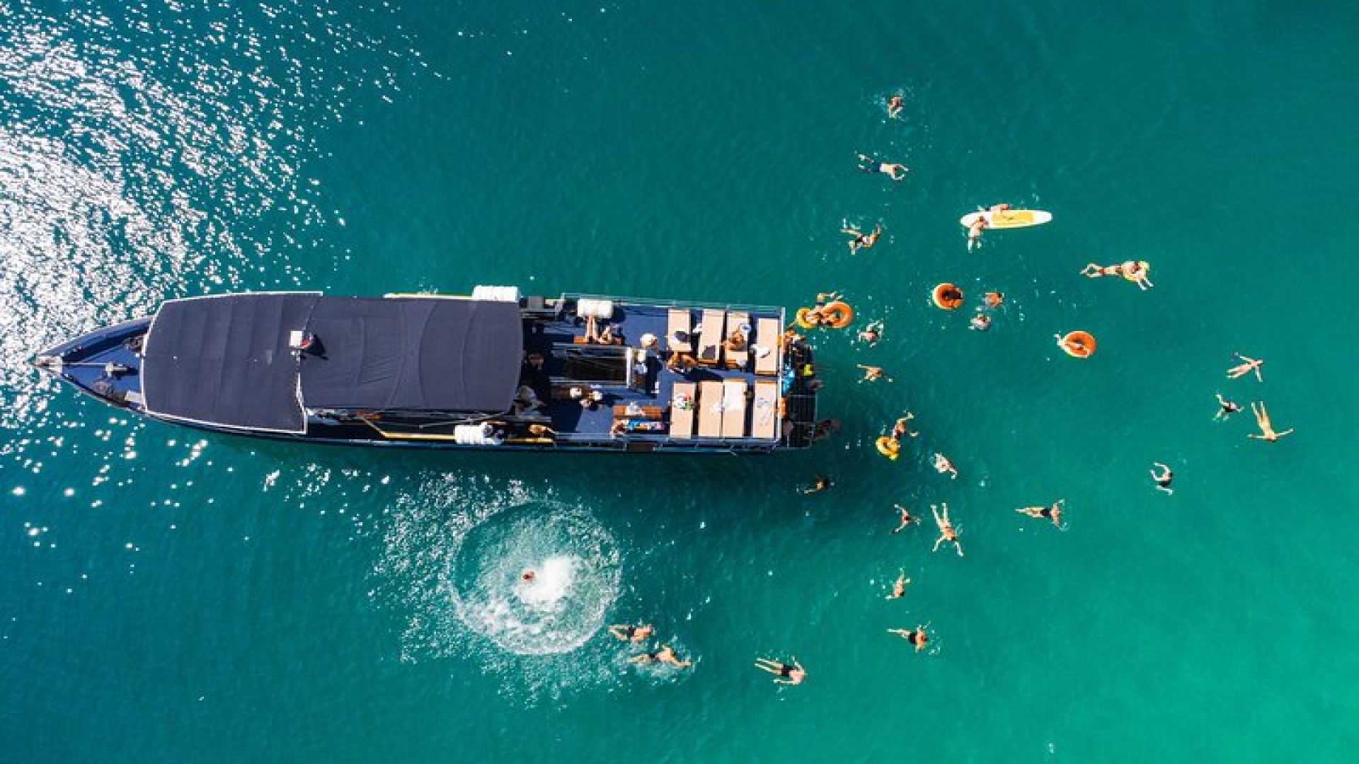 Blue Lagoon & 3 Islands Cruise with Lunch from Split