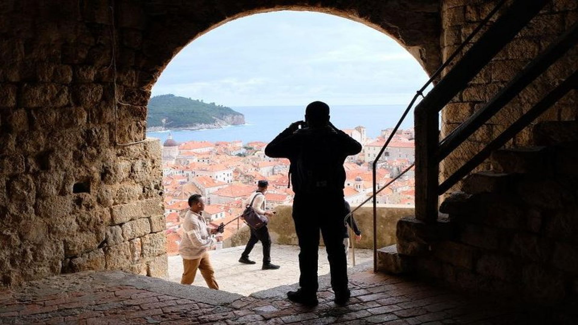 Dubrovnik City Walls Tour for Early Birds or Sunset Chasers