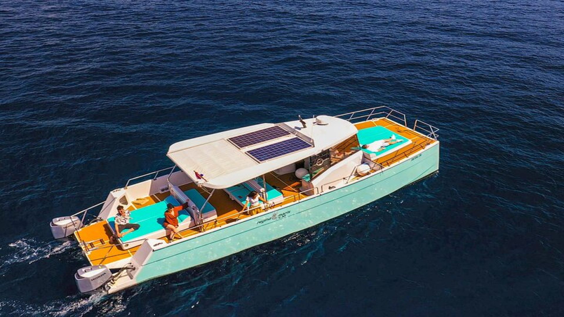 Luxury Blue Cave and Elaphiti Islands Small Group Tour