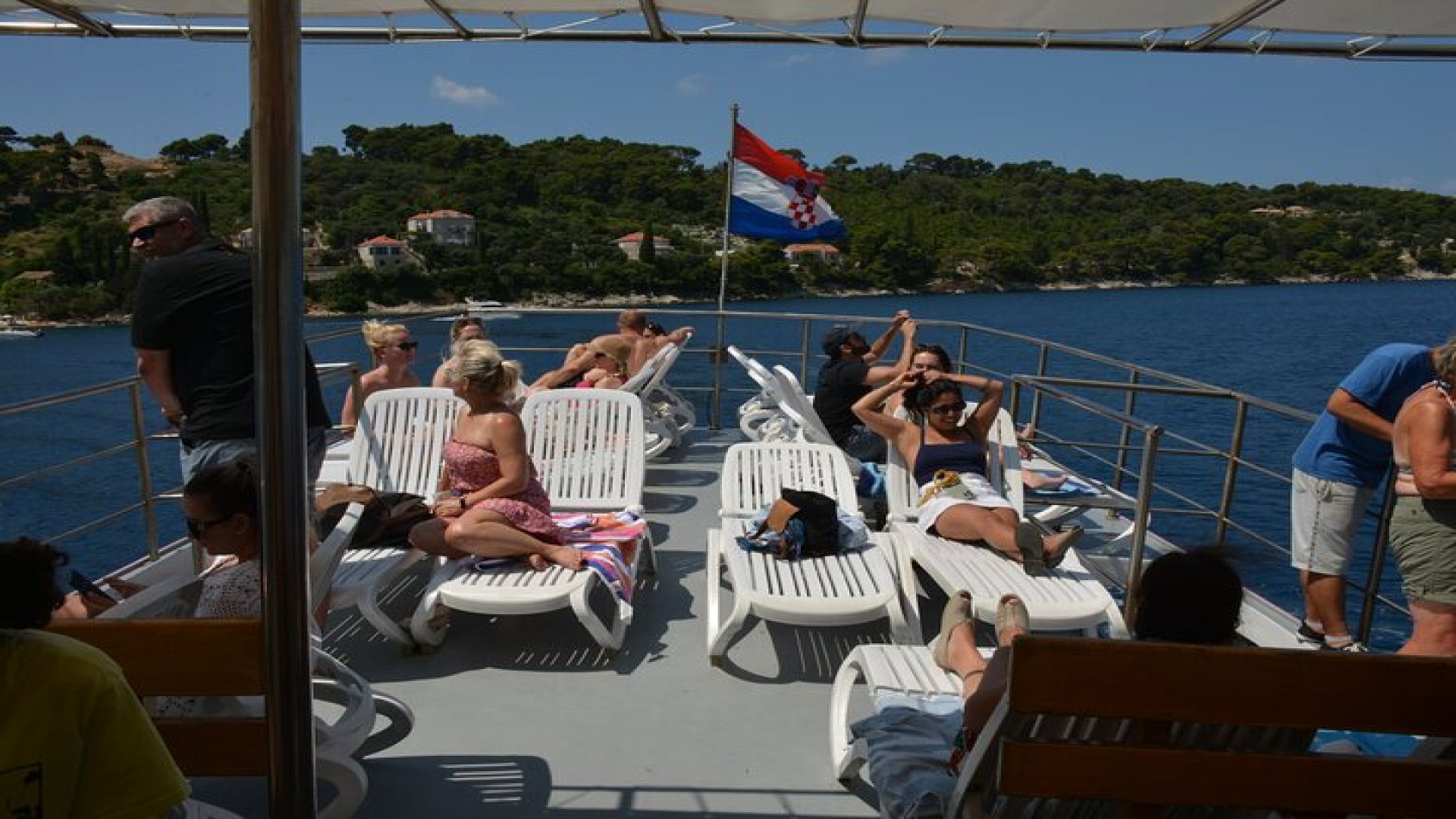 Dubrovnik: 3 Islands Boat Tour with Lunch & drinks(FR, ES, EN)