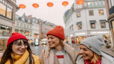 Copenhagen Private Christmas Walking Tour with Gløgg