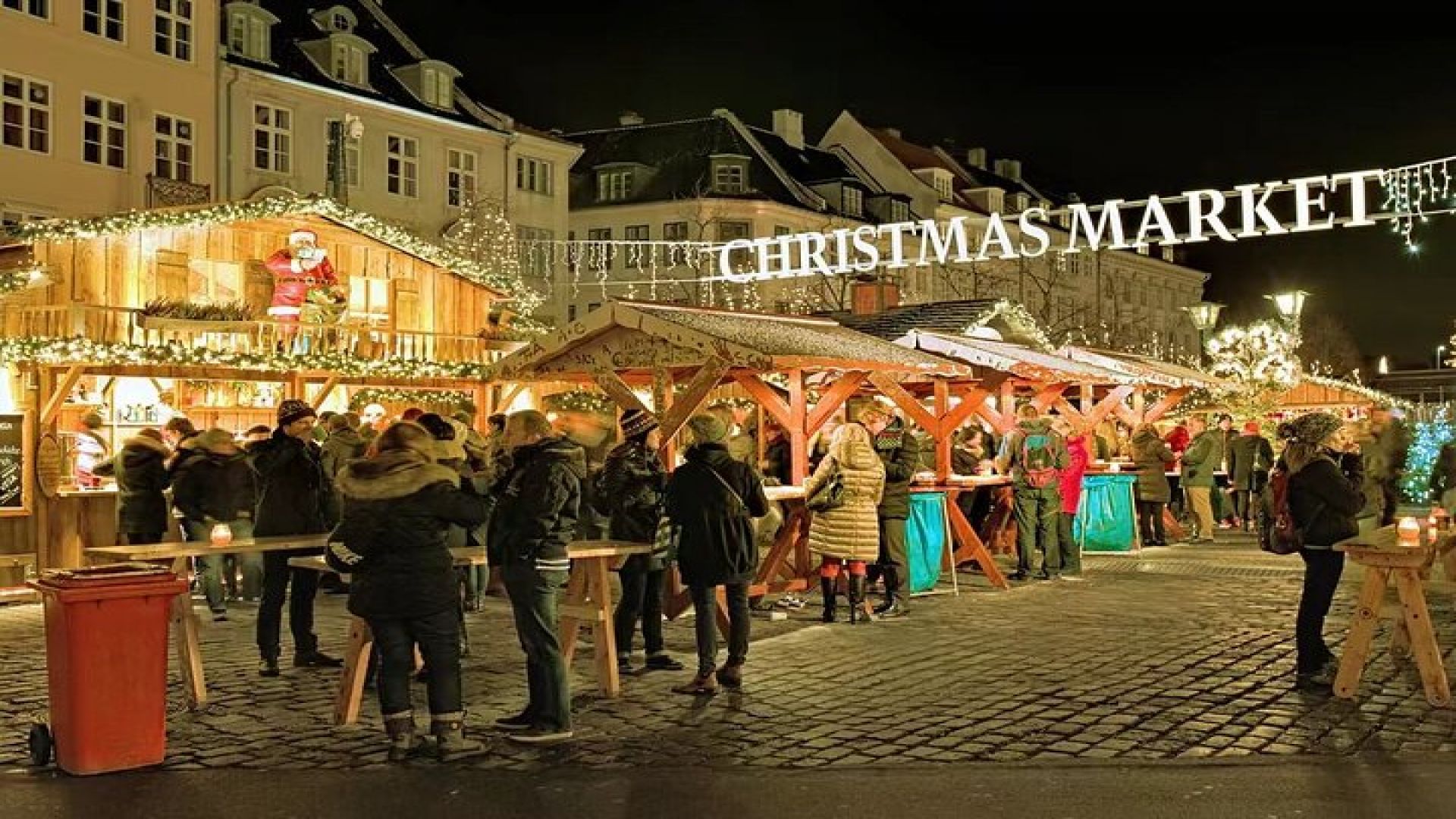 Copenhagen Private Christmas Walking Tour with Gløgg